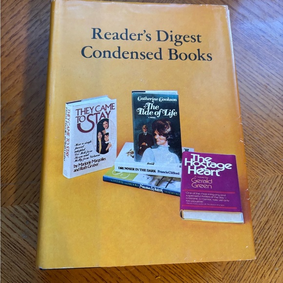 Lot of 2 Vintage Readers Digest Printed Hardcover Books in Green and Marigold - Picture 10 of 12